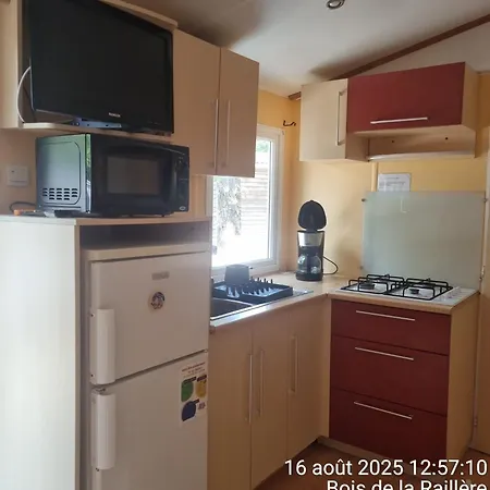Kamp alanı Mobil Confort 3 Pour 6 Personnes - Ideal Sejour Puy Dufou F007