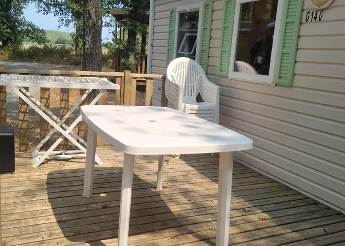 Camping Mobil Confort 3 Pour 6 Personnes - Idéal Puy Dufou F007 *